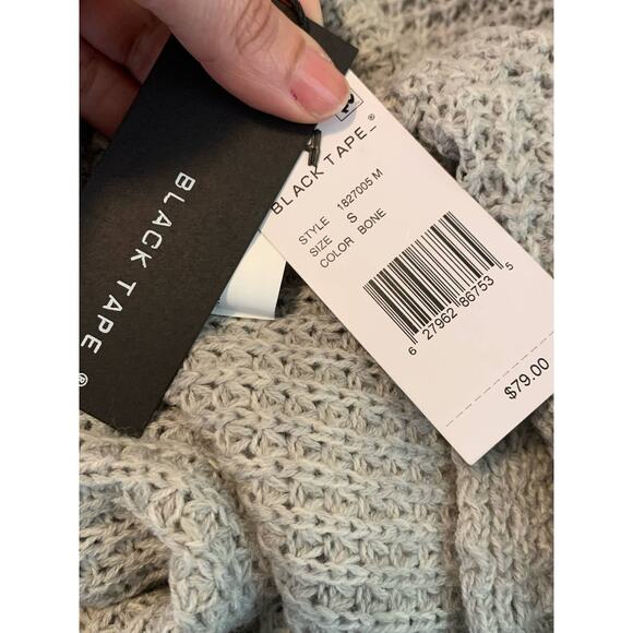 Black Tape gray honeycomb knit v neck long sleeves sweater size Small - Picture 7 of 11